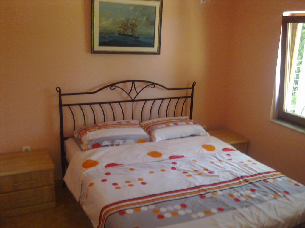 Holiday House Villa Neda Utjeha Room photo